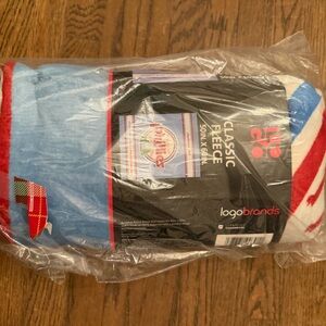 NWT Philadelphia Phillies Fleece Blanket